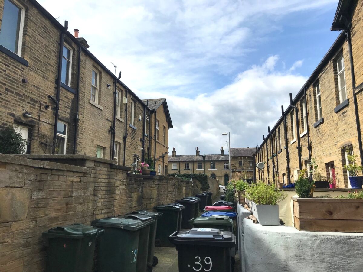 Saltaire alley